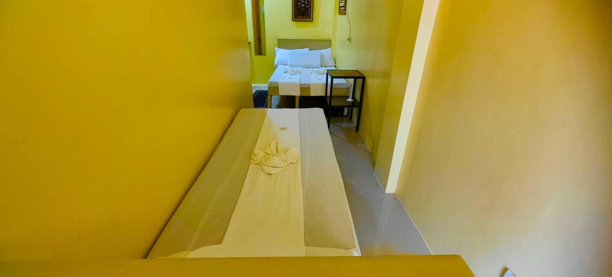 Las Residencias Bed And Breakfast Пуэрто-Принцеса Экстерьер фото