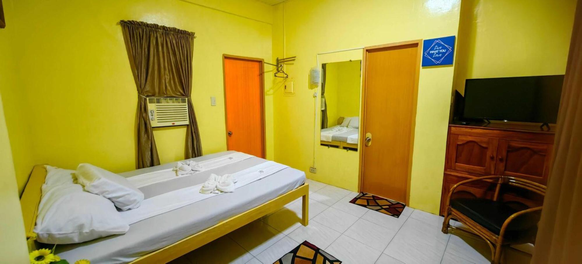 Las Residencias Bed And Breakfast Пуэрто-Принцеса Экстерьер фото