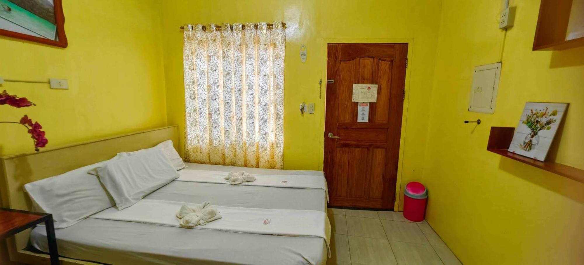 Las Residencias Bed And Breakfast Пуэрто-Принцеса Экстерьер фото