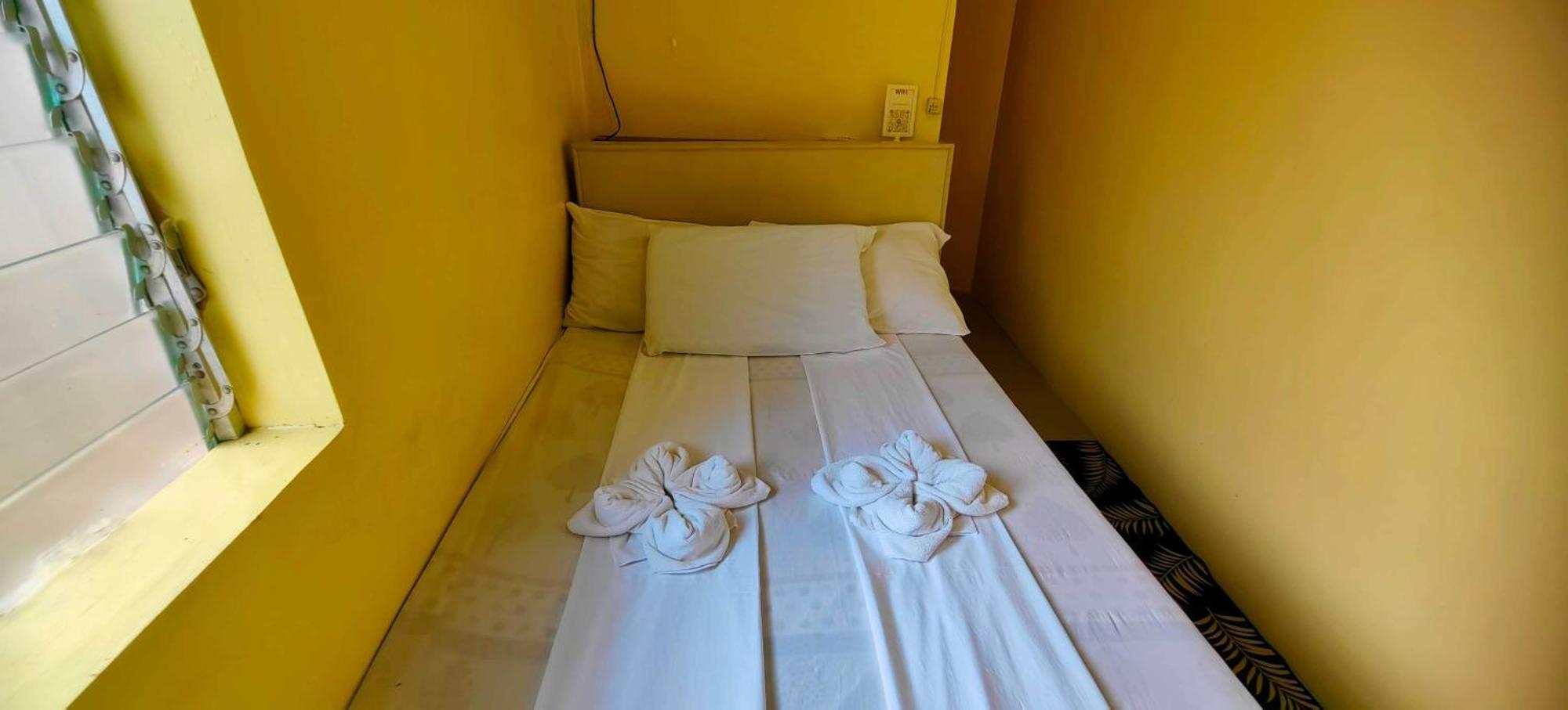 Las Residencias Bed And Breakfast Пуэрто-Принцеса Экстерьер фото