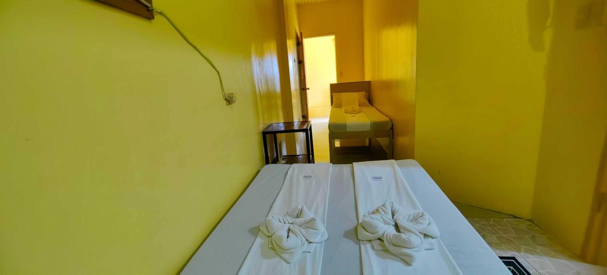 Las Residencias Bed And Breakfast Пуэрто-Принцеса Экстерьер фото