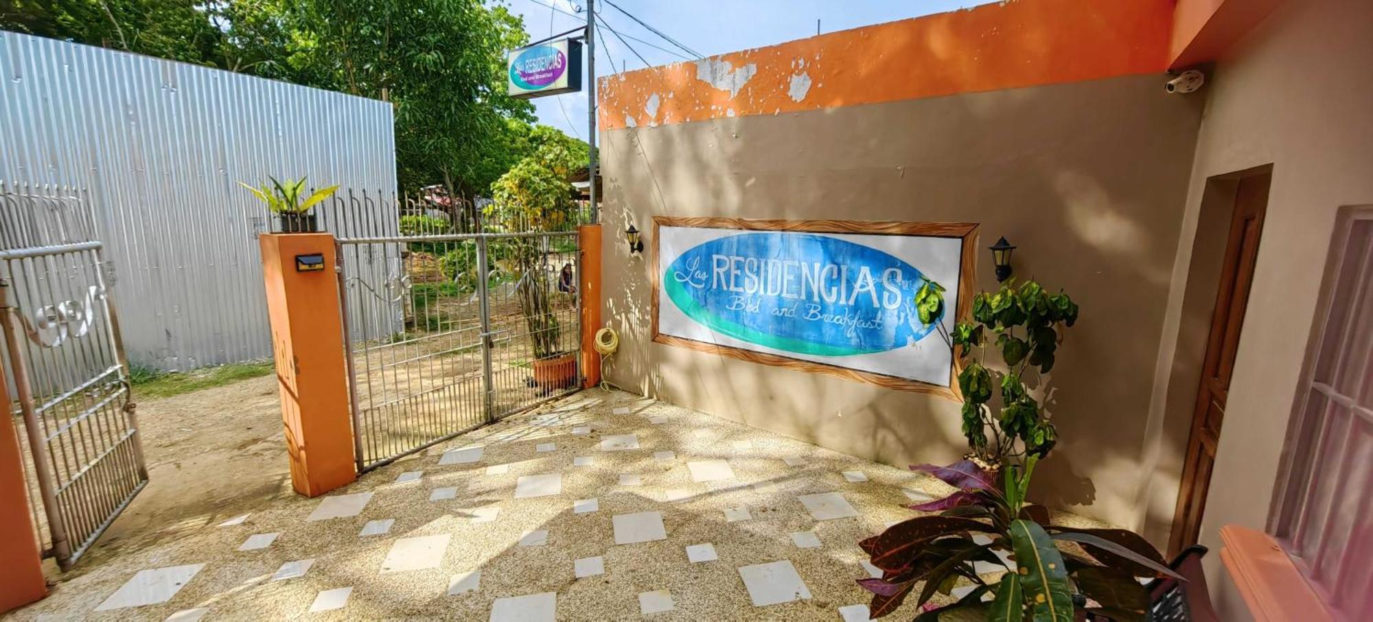 Las Residencias Bed And Breakfast Пуэрто-Принцеса Экстерьер фото