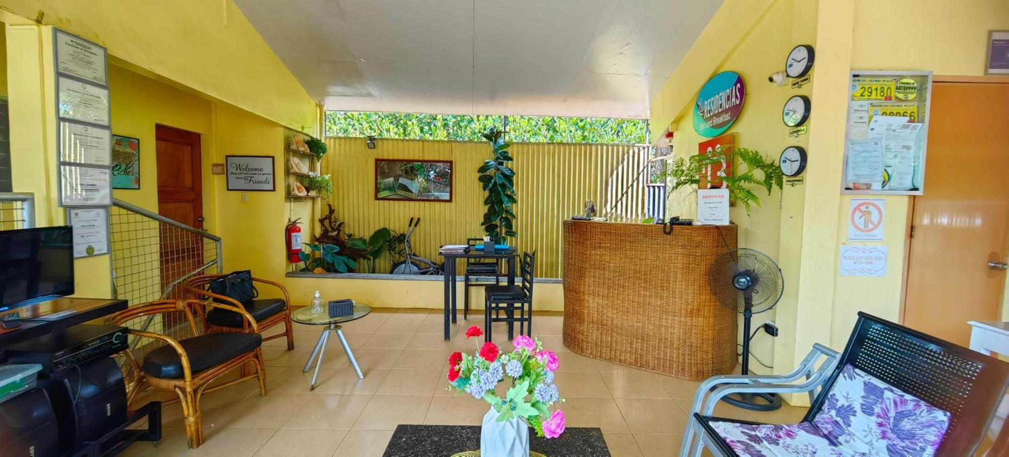 Las Residencias Bed And Breakfast Пуэрто-Принцеса Экстерьер фото