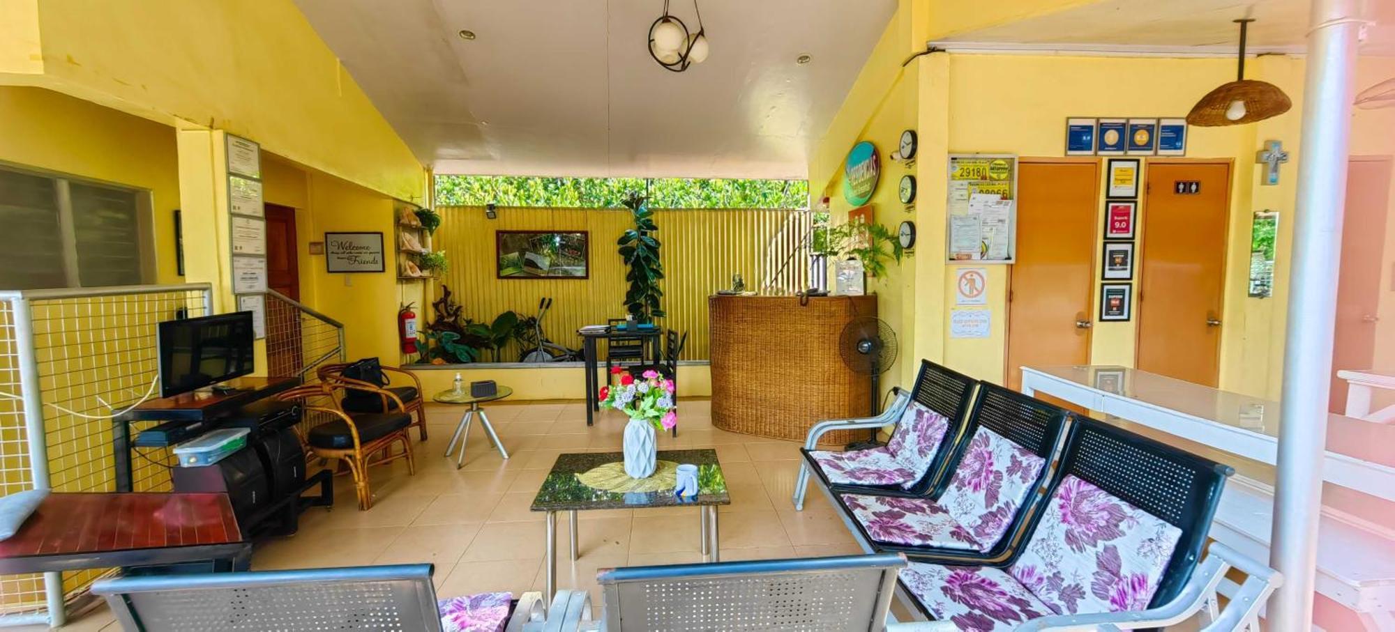 Las Residencias Bed And Breakfast Пуэрто-Принцеса Экстерьер фото