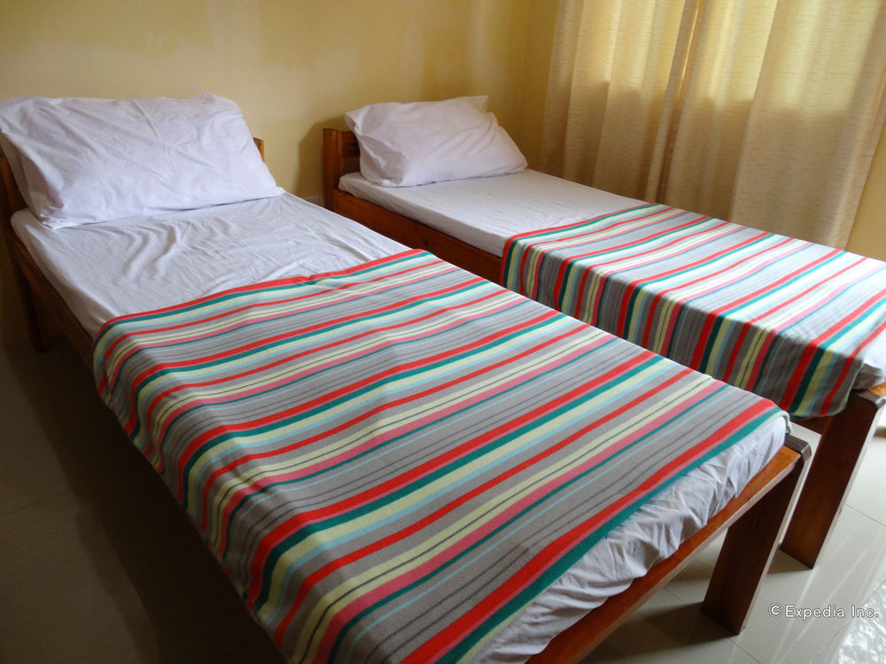 Las Residencias Bed And Breakfast Пуэрто-Принцеса Экстерьер фото