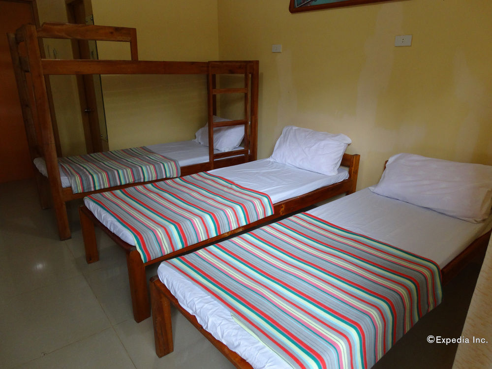 Las Residencias Bed And Breakfast Пуэрто-Принцеса Экстерьер фото