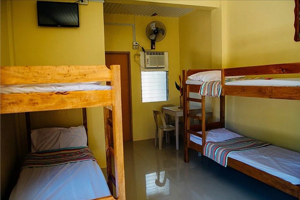 Las Residencias Bed And Breakfast Пуэрто-Принцеса Экстерьер фото